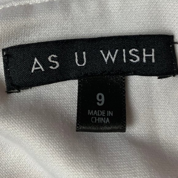 As U Wish womens jrs 9 white floral lace sleeveless one piece shorts romper - Picture 3 of 7